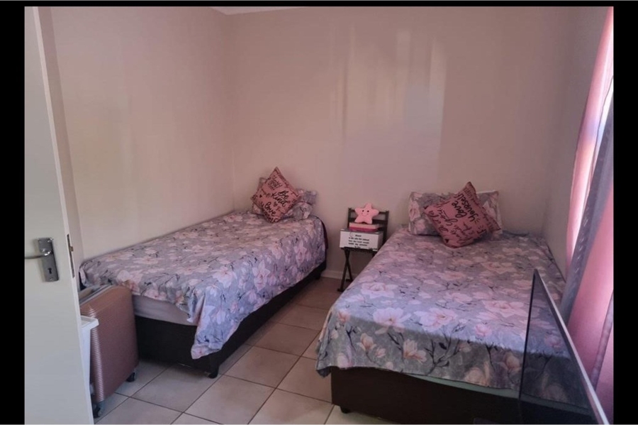 To Let 2 Bedroom Property for Rent in Parklands Western Cape